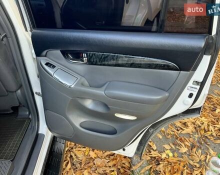 Белый Тойота Ленд Крузер Прадо, объемом двигателя 3.96 л и пробегом 257 тыс. км за 16900 $, фото 83 на Automoto.ua