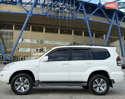 Белый Тойота Ленд Крузер Прадо, объемом двигателя 4 л и пробегом 273 тыс. км за 17500 $, фото 1 на Automoto.ua