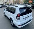 Белый Тойота Ленд Крузер Прадо, объемом двигателя 3.96 л и пробегом 257 тыс. км за 16900 $, фото 13 на Automoto.ua