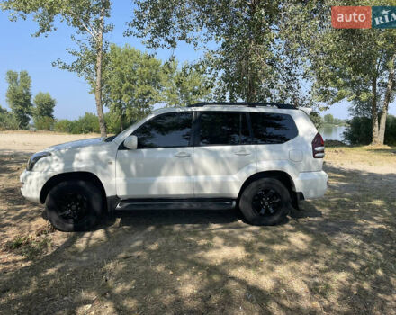 Білий Тойота Ленд Крузер Прадо, об'ємом двигуна 4 л та пробігом 240 тис. км за 16500 $, фото 2 на Automoto.ua