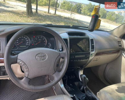 Білий Тойота Ленд Крузер Прадо, об'ємом двигуна 4 л та пробігом 240 тис. км за 16500 $, фото 8 на Automoto.ua