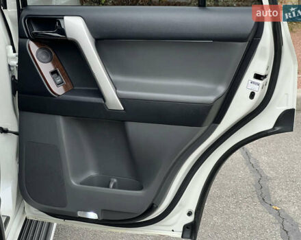 Белый Тойота Ленд Крузер Прадо, объемом двигателя 2.98 л и пробегом 150 тыс. км за 26500 $, фото 58 на Automoto.ua