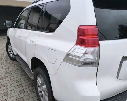 Белый Тойота Ленд Крузер Прадо, объемом двигателя 4 л и пробегом 320 тыс. км за 23500 $, фото 1 на Automoto.ua