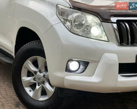 Белый Тойота Ленд Крузер Прадо, объемом двигателя 2.7 л и пробегом 228 тыс. км за 19950 $, фото 5 на Automoto.ua