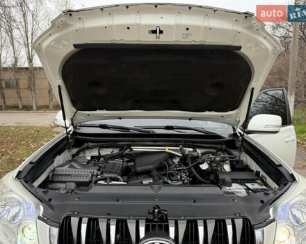 Белый Тойота Ленд Крузер Прадо, объемом двигателя 2.69 л и пробегом 248 тыс. км за 18500 $, фото 24 на Automoto.ua