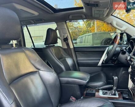 Білий Тойота Ленд Крузер Прадо, об'ємом двигуна 3 л та пробігом 202 тис. км за 23900 $, фото 12 на Automoto.ua