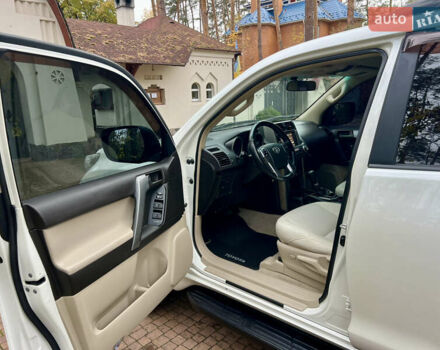 Белый Тойота Ленд Крузер Прадо, объемом двигателя 2.7 л и пробегом 228 тыс. км за 19950 $, фото 60 на Automoto.ua