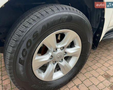 Белый Тойота Ленд Крузер Прадо, объемом двигателя 2.7 л и пробегом 228 тыс. км за 19950 $, фото 35 на Automoto.ua