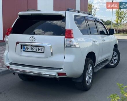 Белый Тойота Ленд Крузер Прадо, объемом двигателя 4 л и пробегом 193 тыс. км за 23700 $, фото 3 на Automoto.ua
