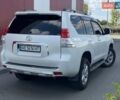 Белый Тойота Ленд Крузер Прадо, объемом двигателя 4 л и пробегом 193 тыс. км за 23700 $, фото 3 на Automoto.ua