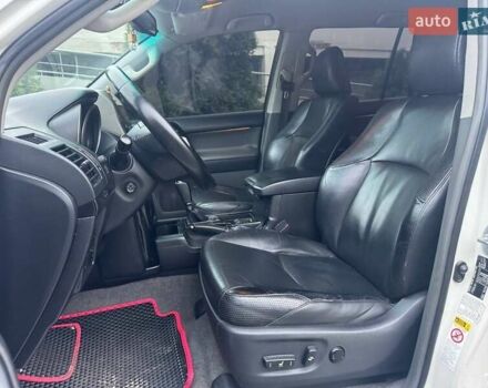 Белый Тойота Ленд Крузер Прадо, объемом двигателя 4 л и пробегом 237 тыс. км за 18750 $, фото 11 на Automoto.ua