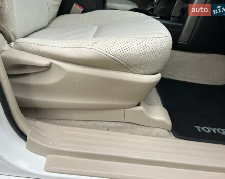 Белый Тойота Ленд Крузер Прадо, объемом двигателя 2.7 л и пробегом 228 тыс. км за 19950 $, фото 116 на Automoto.ua