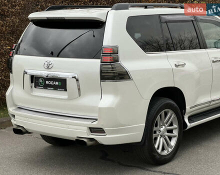 Белый Тойота Ленд Крузер Прадо, объемом двигателя 2.98 л и пробегом 150 тыс. км за 26500 $, фото 27 на Automoto.ua