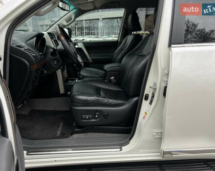 Белый Тойота Ленд Крузер Прадо, объемом двигателя 2.98 л и пробегом 150 тыс. км за 26500 $, фото 31 на Automoto.ua