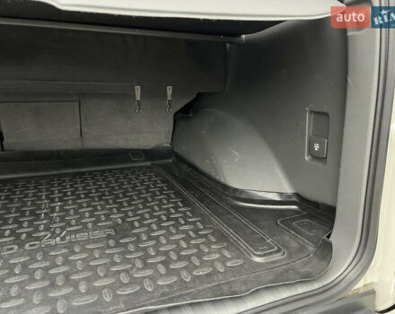 Белый Тойота Ленд Крузер Прадо, объемом двигателя 2.98 л и пробегом 150 тыс. км за 26500 $, фото 55 на Automoto.ua