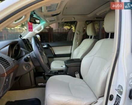 Белый Тойота Ленд Крузер Прадо, объемом двигателя 4 л и пробегом 373 тыс. км за 20500 $, фото 4 на Automoto.ua