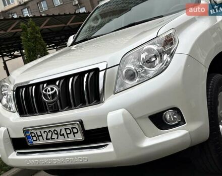Белый Тойота Ленд Крузер Прадо, объемом двигателя 2.7 л и пробегом 180 тыс. км за 20500 $, фото 1 на Automoto.ua