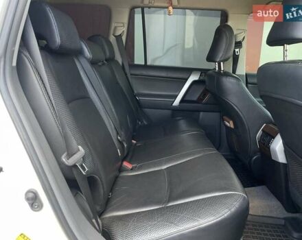 Белый Тойота Ленд Крузер Прадо, объемом двигателя 4 л и пробегом 193 тыс. км за 23700 $, фото 24 на Automoto.ua