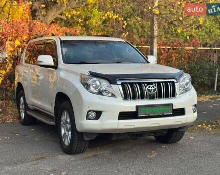 Білий Тойота Ленд Крузер Прадо, об'ємом двигуна 3 л та пробігом 202 тис. км за 23900 $, фото 2 на Automoto.ua