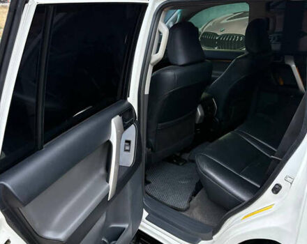 Білий Тойота Ленд Крузер Прадо, об'ємом двигуна 3 л та пробігом 249 тис. км за 25000 $, фото 12 на Automoto.ua