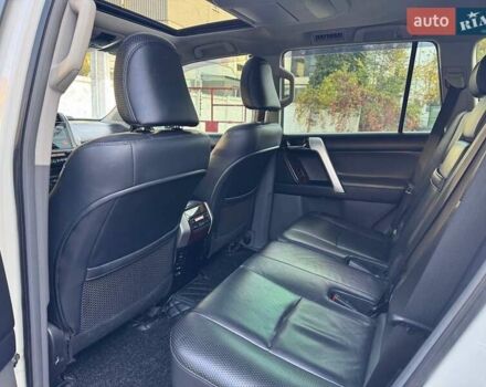 Білий Тойота Ленд Крузер Прадо, об'ємом двигуна 3 л та пробігом 202 тис. км за 23900 $, фото 18 на Automoto.ua