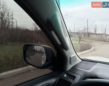 Белый Тойота Ленд Крузер Прадо, объемом двигателя 2.69 л и пробегом 248 тыс. км за 18500 $, фото 27 на Automoto.ua