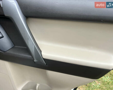 Белый Тойота Ленд Крузер Прадо, объемом двигателя 2.7 л и пробегом 228 тыс. км за 19950 $, фото 108 на Automoto.ua