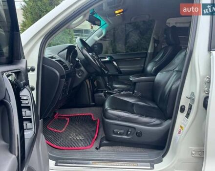 Белый Тойота Ленд Крузер Прадо, объемом двигателя 4 л и пробегом 237 тыс. км за 18750 $, фото 19 на Automoto.ua