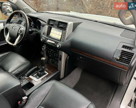 Белый Тойота Ленд Крузер Прадо, объемом двигателя 2.98 л и пробегом 150 тыс. км за 26500 $, фото 66 на Automoto.ua