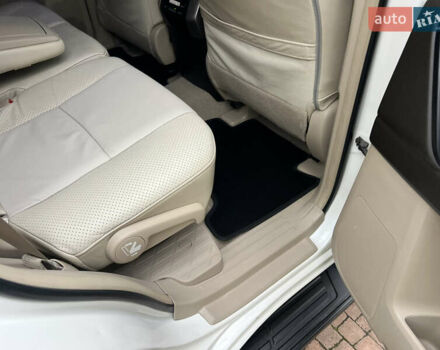 Белый Тойота Ленд Крузер Прадо, объемом двигателя 2.7 л и пробегом 228 тыс. км за 19950 $, фото 103 на Automoto.ua