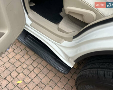 Белый Тойота Ленд Крузер Прадо, объемом двигателя 2.7 л и пробегом 228 тыс. км за 19950 $, фото 100 на Automoto.ua