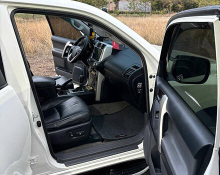 Білий Тойота Ленд Крузер Прадо, об'ємом двигуна 3 л та пробігом 249 тис. км за 25000 $, фото 13 на Automoto.ua