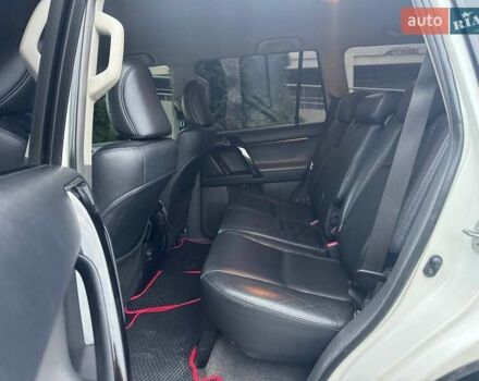 Белый Тойота Ленд Крузер Прадо, объемом двигателя 4 л и пробегом 237 тыс. км за 18750 $, фото 20 на Automoto.ua