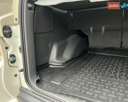 Белый Тойота Ленд Крузер Прадо, объемом двигателя 2.98 л и пробегом 150 тыс. км за 26500 $, фото 54 на Automoto.ua