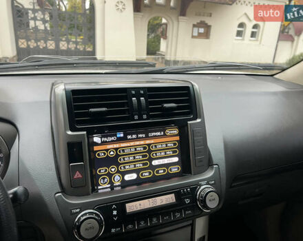 Белый Тойота Ленд Крузер Прадо, объемом двигателя 2.7 л и пробегом 228 тыс. км за 19950 $, фото 86 на Automoto.ua