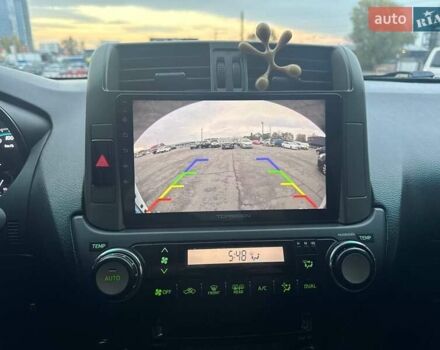 Белый Тойота Ленд Крузер Прадо, объемом двигателя 4 л и пробегом 237 тыс. км за 18750 $, фото 17 на Automoto.ua