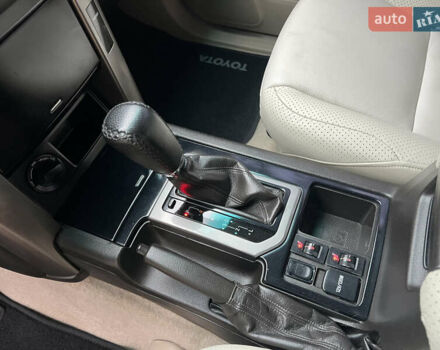 Белый Тойота Ленд Крузер Прадо, объемом двигателя 2.7 л и пробегом 228 тыс. км за 19950 $, фото 87 на Automoto.ua