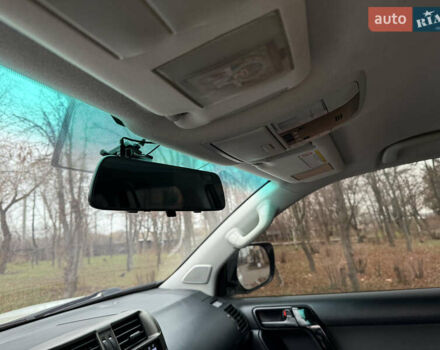 Белый Тойота Ленд Крузер Прадо, объемом двигателя 2.69 л и пробегом 248 тыс. км за 18500 $, фото 14 на Automoto.ua