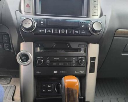 Белый Тойота Ленд Крузер Прадо, объемом двигателя 4 л и пробегом 320 тыс. км за 23500 $, фото 22 на Automoto.ua