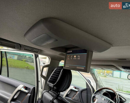 Белый Тойота Ленд Крузер Прадо, объемом двигателя 3.96 л и пробегом 320 тыс. км за 23999 $, фото 8 на Automoto.ua