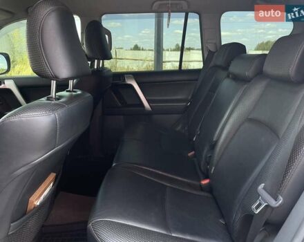 Белый Тойота Ленд Крузер Прадо, объемом двигателя 4 л и пробегом 193 тыс. км за 23700 $, фото 23 на Automoto.ua