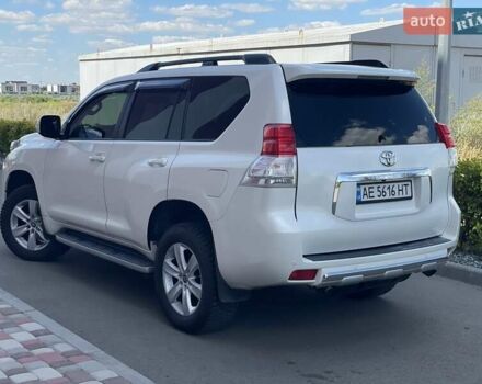 Белый Тойота Ленд Крузер Прадо, объемом двигателя 4 л и пробегом 193 тыс. км за 23700 $, фото 5 на Automoto.ua