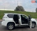 Белый Тойота Ленд Крузер Прадо, объемом двигателя 4 л и пробегом 237 тыс. км за 18750 $, фото 10 на Automoto.ua