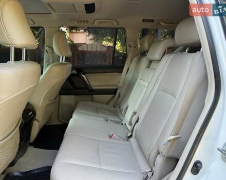 Белый Тойота Ленд Крузер Прадо, объемом двигателя 4 л и пробегом 373 тыс. км за 20500 $, фото 2 на Automoto.ua