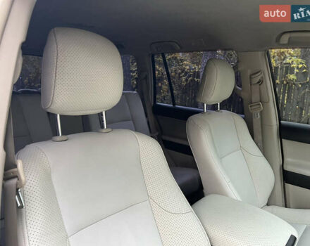 Белый Тойота Ленд Крузер Прадо, объемом двигателя 2.7 л и пробегом 228 тыс. км за 19950 $, фото 118 на Automoto.ua