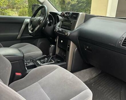 Белый Тойота Ленд Крузер Прадо, объемом двигателя 3 л и пробегом 294 тыс. км за 25500 $, фото 2 на Automoto.ua