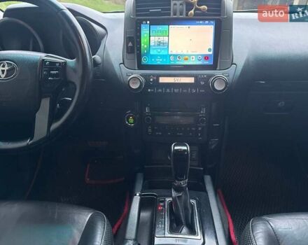 Белый Тойота Ленд Крузер Прадо, объемом двигателя 4 л и пробегом 237 тыс. км за 18750 $, фото 16 на Automoto.ua