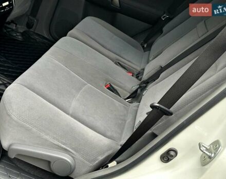 Білий Тойота Ленд Крузер Прадо, об'ємом двигуна 2.7 л та пробігом 180 тис. км за 20500 $, фото 63 на Automoto.ua