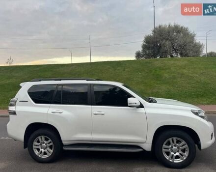 Белый Тойота Ленд Крузер Прадо, объемом двигателя 4 л и пробегом 237 тыс. км за 18750 $, фото 9 на Automoto.ua