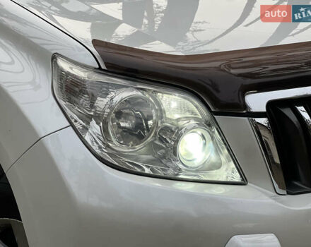 Белый Тойота Ленд Крузер Прадо, объемом двигателя 2.7 л и пробегом 228 тыс. км за 19950 $, фото 6 на Automoto.ua